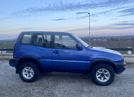 NISSAN Terrano II 2.7 TDI SE